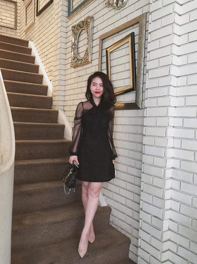 Chi 300k mua v&aacute;y sang chảnh, đ&atilde; phải nhận về chiếc giẻ lau cao cấp, c&ocirc; g&aacute;i c&ograve;n bị cửa h&agrave;ng chặn lu&ocirc;n Facebook - Ảnh 2.