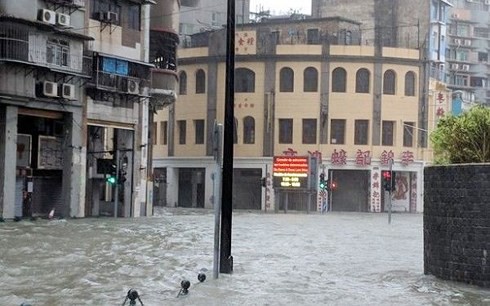 Hơn 200 người tại Hồng Kông bị thương do bão Mangkhut - Ảnh 1.