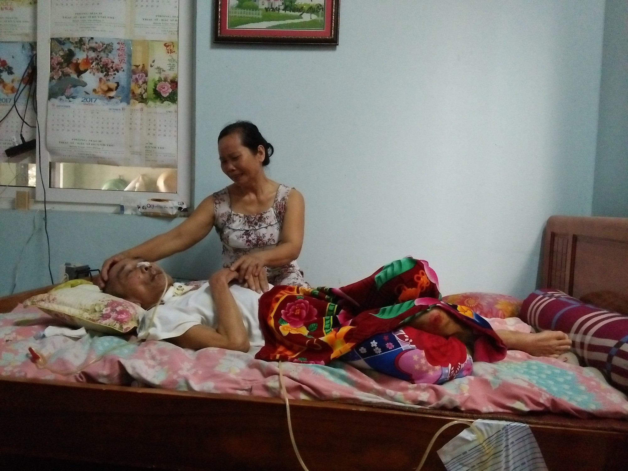 Nghệ An: Lời cầu cứu ú ớ của cô gái tật nguyền, có cha bị tai nạn giao thông phải sống thực vật - Ảnh 8. Nghệ An: Lời cầu cứu ú ớ của cô gái tật nguyền, có cha bị tai nạn giao thông phải sống thực vật - Ảnh 8.
