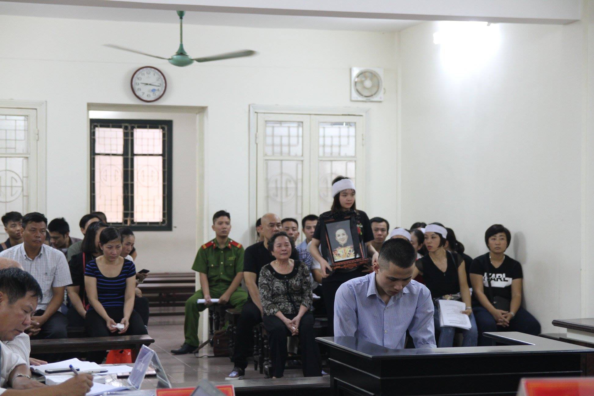 Tuyên án tử hình nam sinh sát hại người tình ở chung cư cao cấp Hà Nội - Ảnh 2. Tuyên án tử hình nam sinh sát hại người tình ở chung cư cao cấp Hà Nội - Ảnh 2.