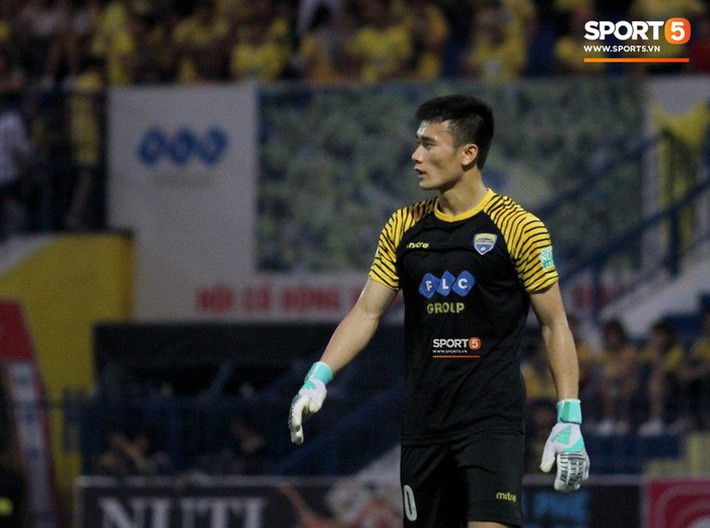 HLV Nguyễn Đức Thắng: Không nên để trọng tài Hoàng Ngọc Hà tham gia V.League, Thanh Hóa sẽ làm việc với BTC - Ảnh 3. HLV Nguyễn Đức Thắng: Không nên để trọng tài Hoàng Ngọc Hà tham gia V.League, Thanh Hóa sẽ làm việc với BTC - Ảnh 3.