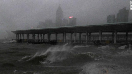 Bão Mangkhut: 2 người Trung Quốc thiệt mạng 2,4 triệu người phải sơ tán - Ảnh 6.