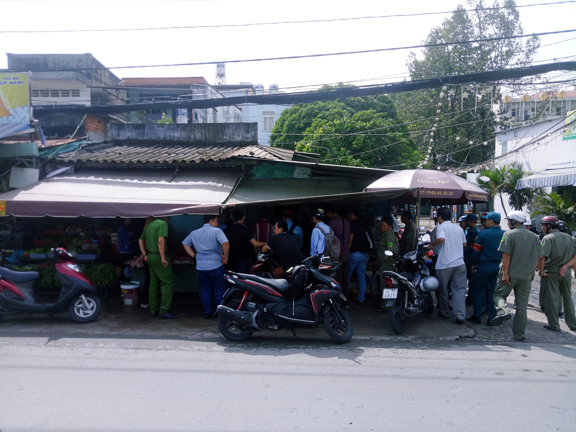 Người bán thịt chó ở Sài Gòn: “Có đến 80-90% là chó bị trộm hoặc bị đánh thuốc” - Ảnh 1. Người bán thịt chó ở Sài Gòn: “Có đến 80-90% là chó bị trộm hoặc bị đánh thuốc” - Ảnh 1.