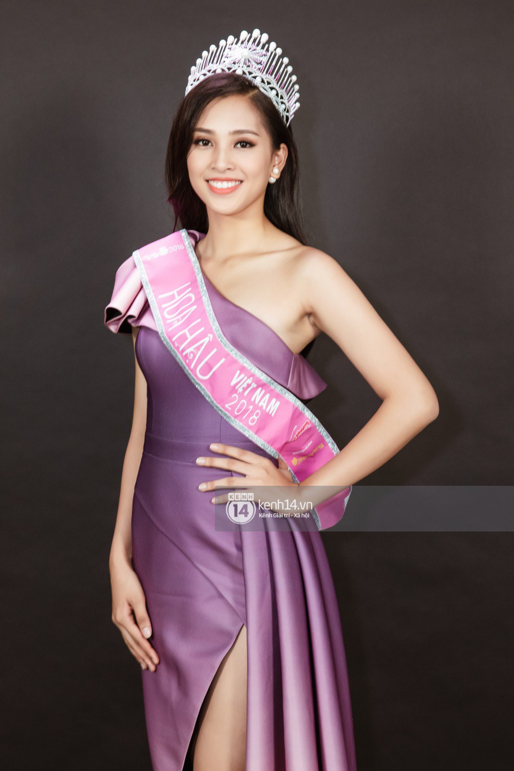 Ngoài tân Hoa hậu Trần Tiểu Vy, Quảng Nam còn là quê hương của rất nhiều hotgirl xinh đẹp nức tiếng - Ảnh 1. Ngoài tân Hoa hậu Trần Tiểu Vy, Quảng Nam còn là quê hương của rất nhiều hotgirl xinh đẹp nức tiếng - Ảnh 1.