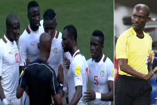 Hơn 53 trọng tài bóng đá Ghana bị treo còi vì nhận hối lộ - Ảnh 1.