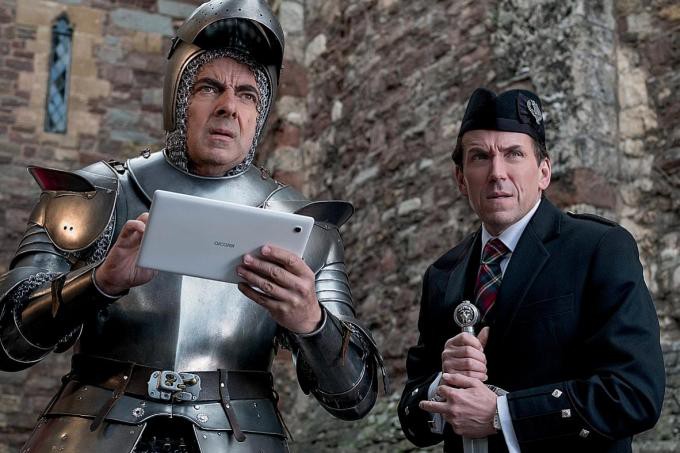 Johnny English 3: Không phải điệp viên, mà là Mr. Bean tái xuất! - Ảnh 7.