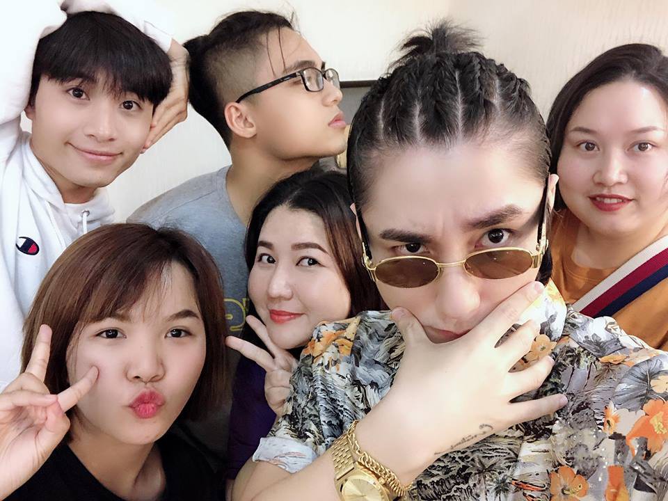 Fan đ&atilde; l&acirc;u kh&ocirc;ng thấy Sơn T&ugrave;ng thay đổi phong c&aacute;ch? H&atilde;y nh&igrave;n m&aacute;i t&oacute;c mới cực chất n&agrave;y! - Ảnh 2.