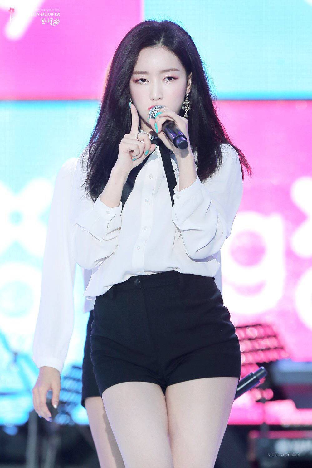 Đẹp cực phẩm chưa đủ, 10 mỹ nhân Kpop này trở thành hiện tượng nhờ thần thái bức người trời sinh - Ảnh 38. Đẹp cực phẩm chưa đủ, 10 mỹ nhân Kpop này trở thành hiện tượng nhờ thần thái bức người trời sinh - Ảnh 38.