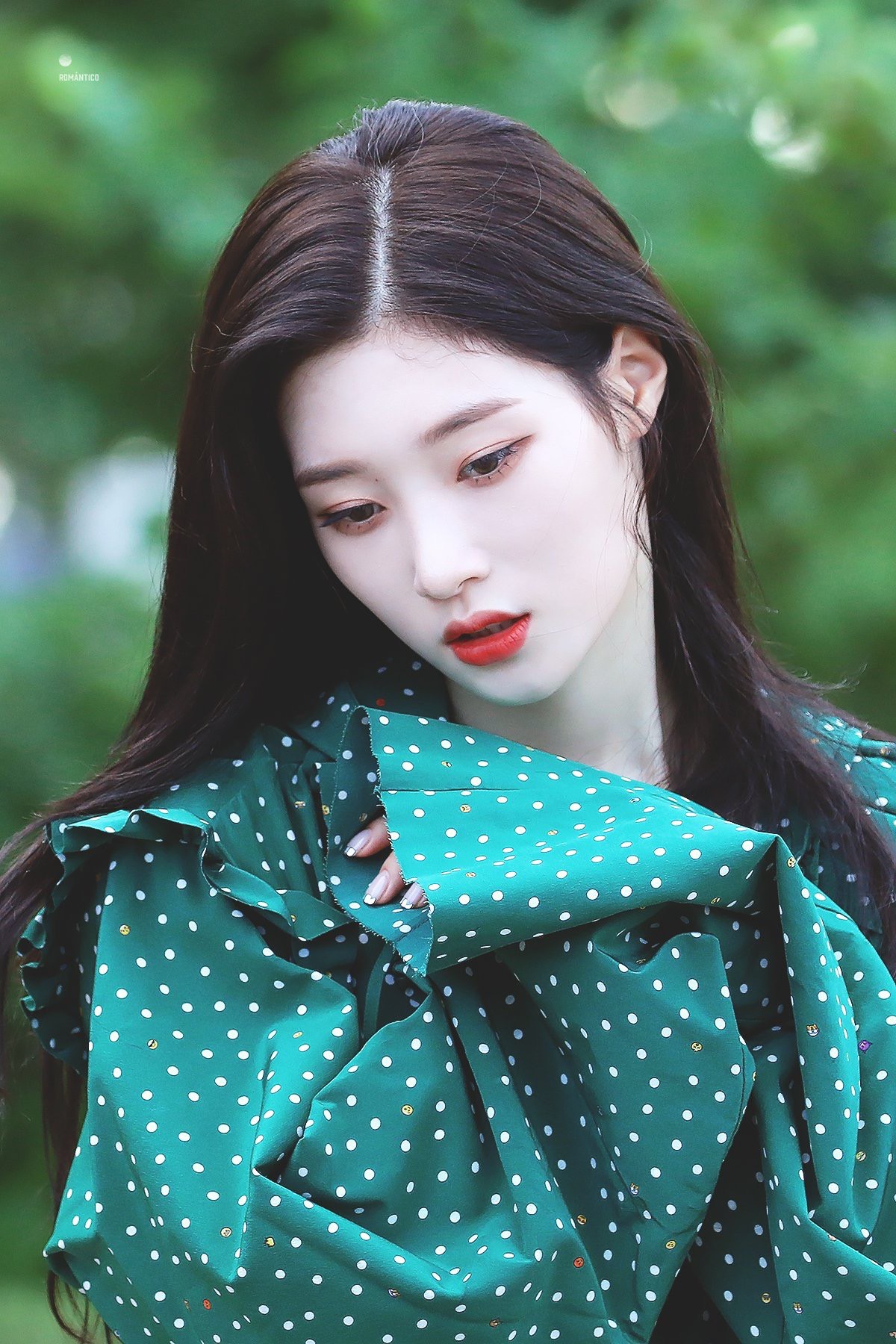 Đẹp cực phẩm chưa đủ, 10 mỹ nhân Kpop này trở thành hiện tượng nhờ thần