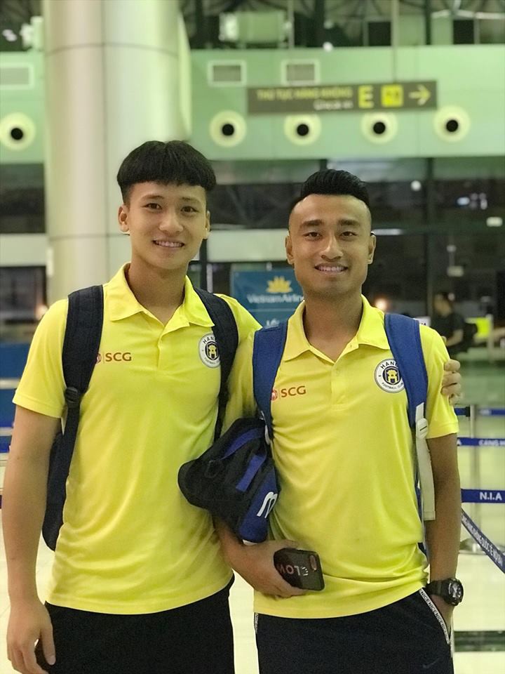 Thêm một cực phẩm chứng minh câu tiêu chí đầu tiên khi làm thủ môn là phải đẹp trai của Bùi Tiến Dũng siêu chuẩn - Ảnh 5. Thêm một cực phẩm chứng minh câu tiêu chí đầu tiên khi làm thủ môn là phải đẹp trai của Bùi Tiến Dũng siêu chuẩn - Ảnh 5.