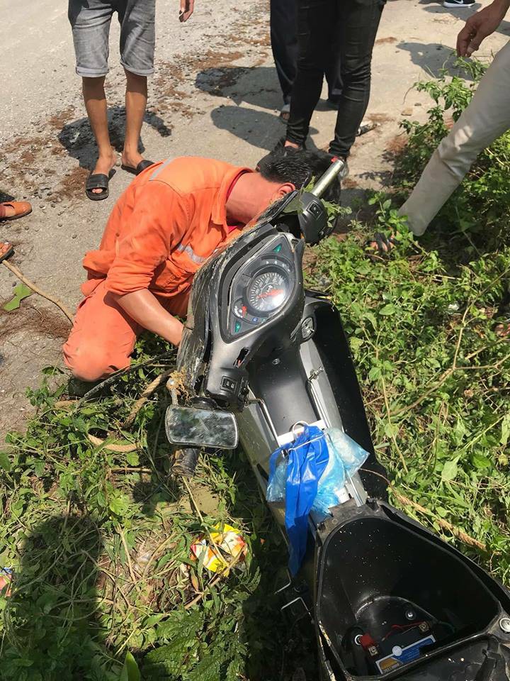 Nữ phượt thủ đổ đèo Tam Đảo rồi lao xuống vực, người không sao nhưng xe gãy làm đôi - Ảnh 3. Nữ phượt thủ đổ đèo Tam Đảo rồi lao xuống vực, người không sao nhưng xe gãy làm đôi - Ảnh 3.