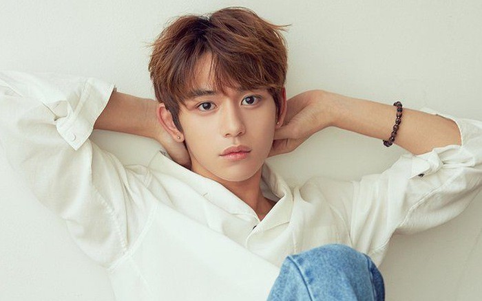 Không phải Sehun (EXO), Minho (SHINee)... đây mới là gương mặt đẹp trai nhất SM? - Ảnh 2. Không phải Sehun (EXO), Minho (SHINee)... đây mới là gương mặt đẹp trai nhất SM? - Ảnh 2.