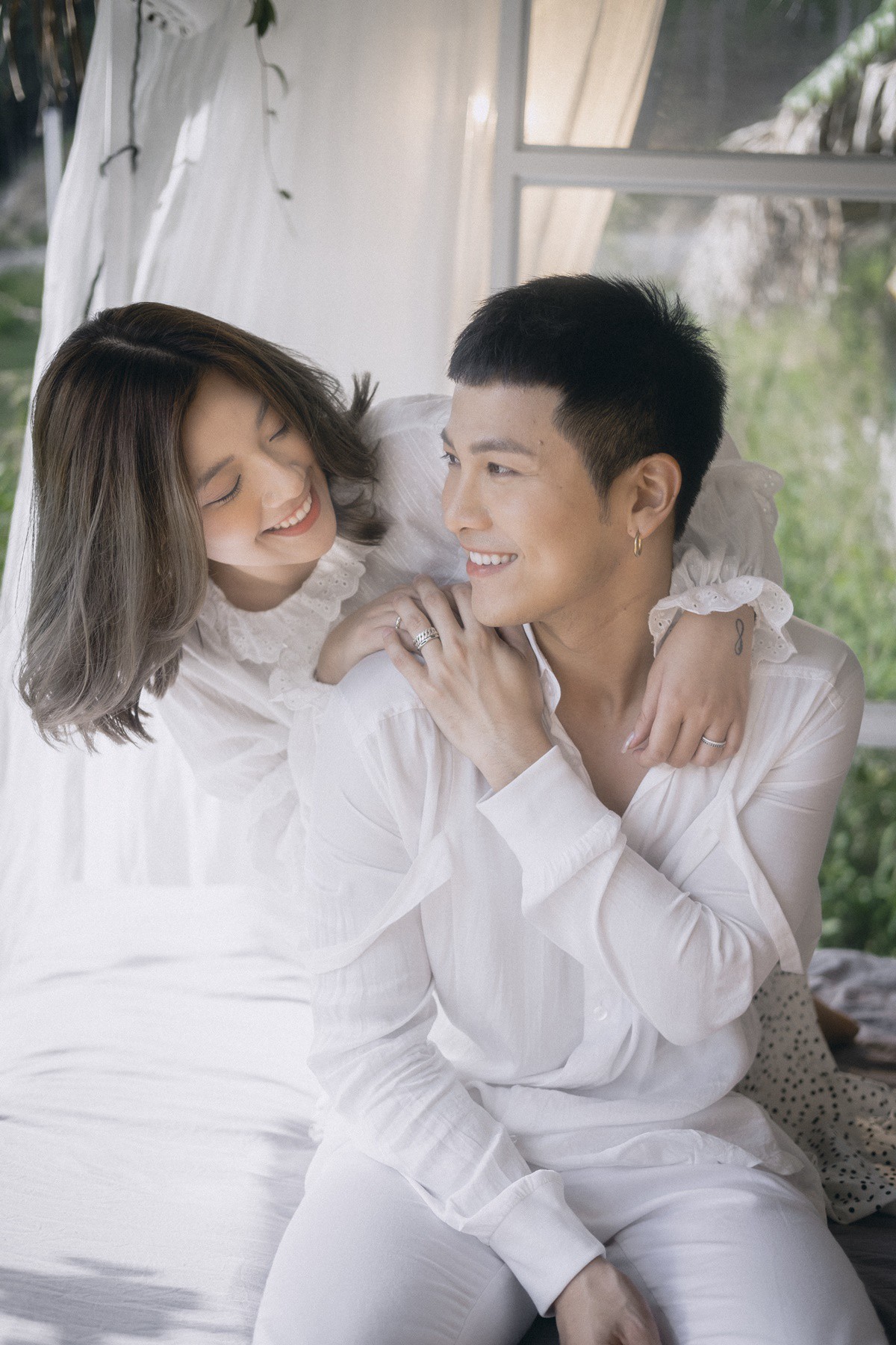 Mai Tiến Dũng tự tay làm đạo diễn, tái hiện chuyện tình tan vỡ cùng streamer Fanny trong MV mới - Ảnh 4. Mai Tiến Dũng tự tay làm đạo diễn, tái hiện chuyện tình tan vỡ cùng streamer Fanny trong MV mới - Ảnh 4.