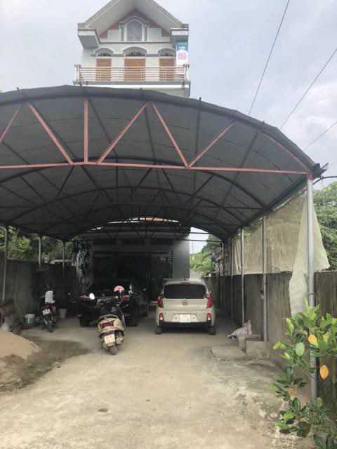 Bị bắt quả tang trong nhà nghỉ, trưởng đồn công an liên tục thề với chồng người phụ nữ - Ảnh 1.
