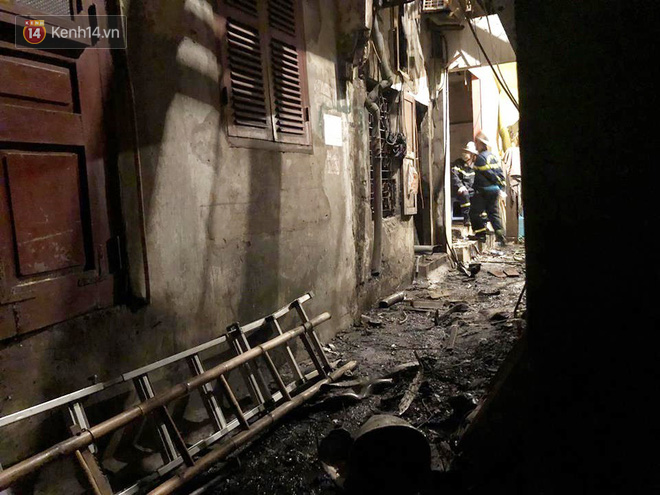 Ph&aacute;t hiện phần thi thể trong vụ ch&aacute;y d&atilde;y trọ cạnh viện nhi Trung ương - Ảnh 8.
