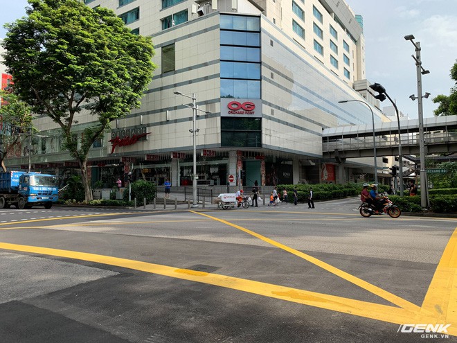 Trải nghiệm nhanh camera iPhone XS Max tại Singapore: Chụp auto ngon nhưng tính năng xoá phông vẫn chưa thật sự thuyết phục - Ảnh 7.