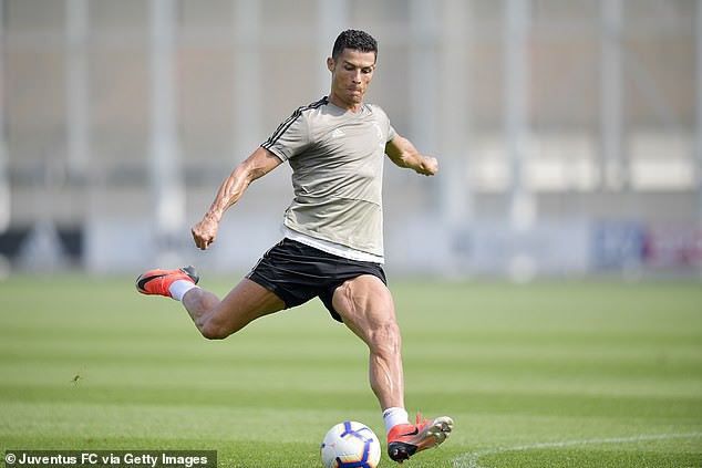 Ronaldo tươi cười trở lại, khi hay tin c&oacute; thể t&aacute;i ngộ Man Utd - Ảnh 4.