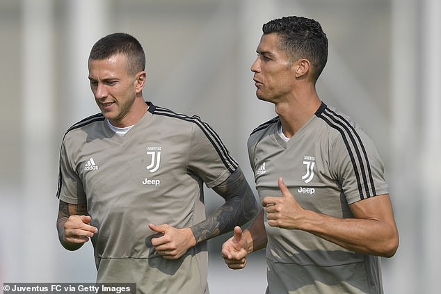 Ronaldo tươi cười trở lại, khi hay tin c&oacute; thể t&aacute;i ngộ Man Utd - Ảnh 3.