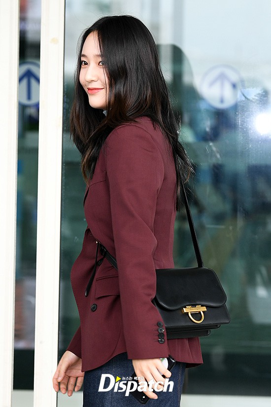 Chị em sang chảnh nhất xứ H&agrave;n đụng độ Red Velvet: Jessica tr&ocirc;ng như b&agrave; ho&agrave;ng, Krystal đẹp đ&egrave; bẹp đ&agrave;n em - Ảnh 5.