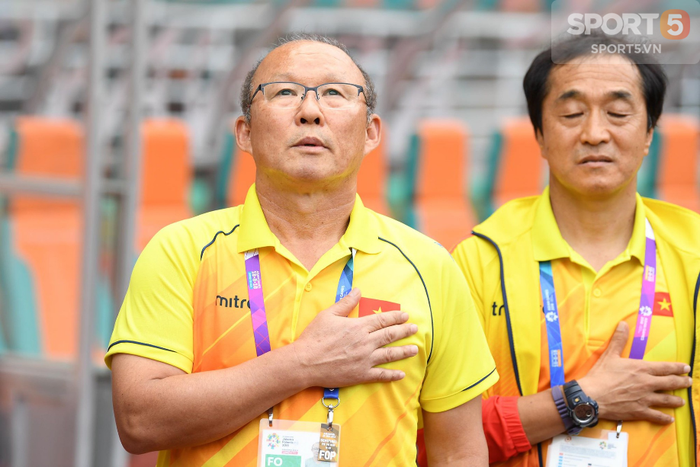 HLV Park Hang-seo: Tôi chẳng bận tâm liệu có kết thúc đẹp với bóng đá Việt Nam hay không - Ảnh 1.