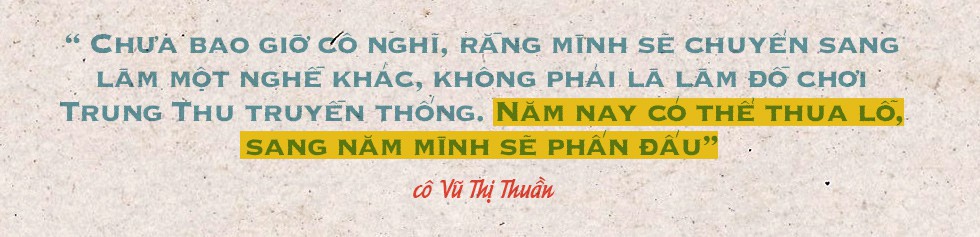 Đèn kéo quân, đầu lân, mặt nạ... những món đồ chơi Trung Thu năm xưa qua hàng thập kỷ được giữ vẹn nguyên nhờ những nghệ nhân kỳ lạ giữa Thủ đô - Ảnh 5.