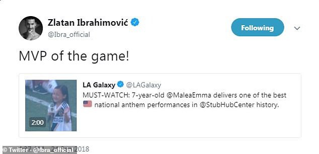 Cô bé 7 tuổi một mình hát giữa SVĐ quá thần thái khiến Ibrahimovic liên tục vỗ tay - Ảnh 4.