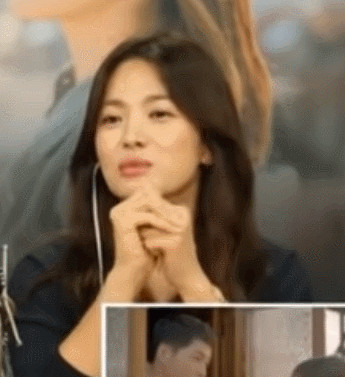 G&oacute;c đ&agrave;o mộ: Hơn 2 năm trước, Song Joong Ki đ&atilde; v&ocirc; t&igrave;nh để lộ sự ghen tu&ocirc;ng v&igrave; c&acirc;u n&oacute;i của b&agrave; x&atilde; - Ảnh 7.