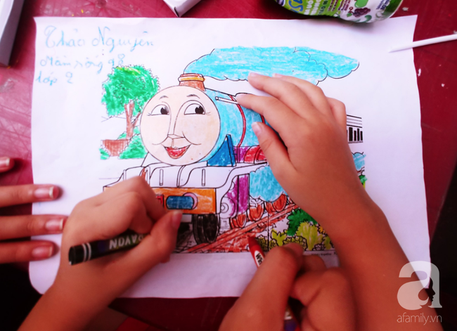 Nghẹn l&ograve;ng nghe ước mơ của c&aacute;c b&eacute; khiếm thị đi chơi Trung thu: &ldquo;Con muốn được s&aacute;ng mắt để thấy lồng đ&egrave;n như c&aacute;c bạn&rdquo; - Ảnh 7.
