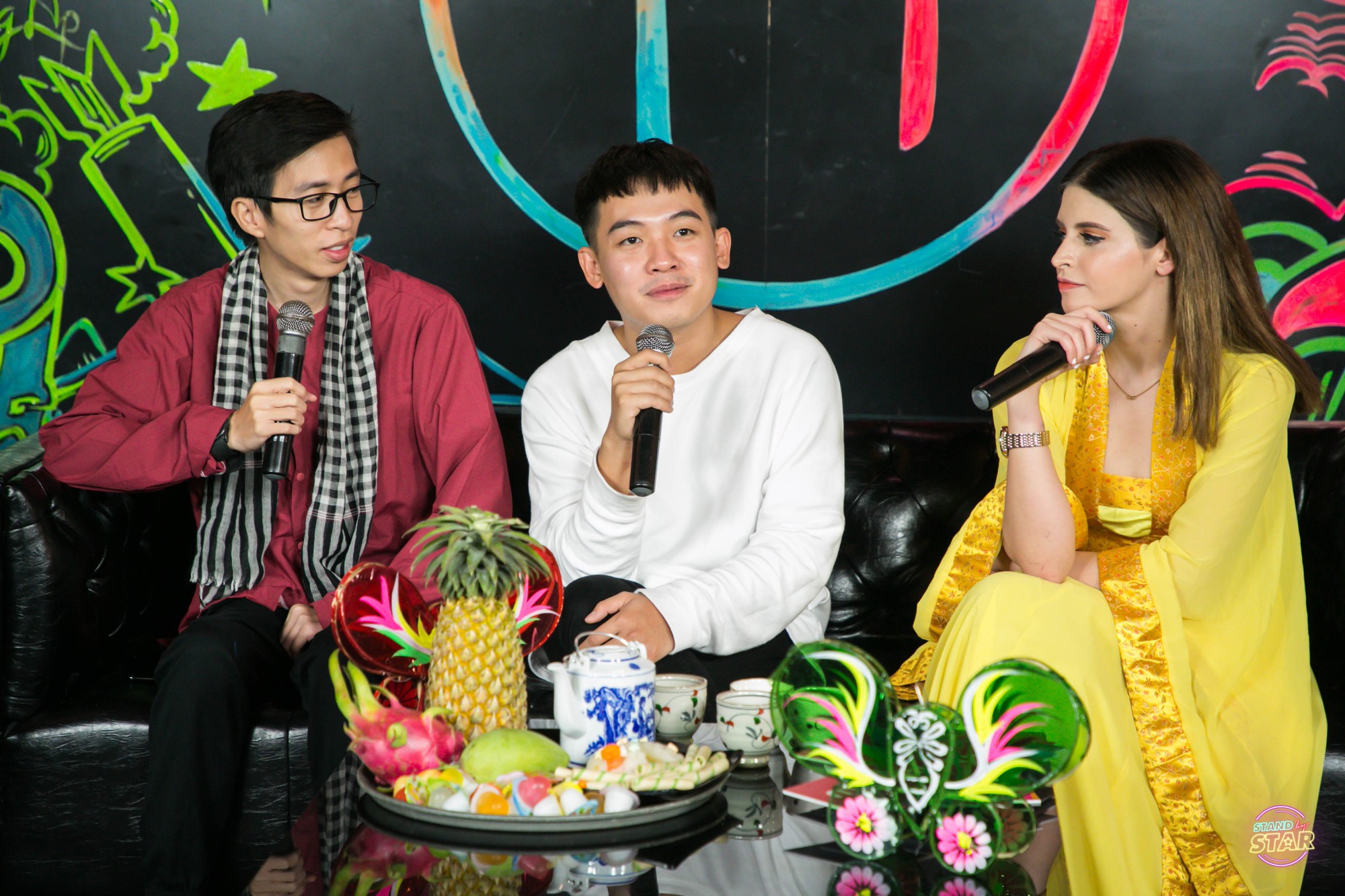 Stand By Star: Gần 30 nghệ sĩ Vbiz cùng nhau quy tụ, rộn ràng đem tới loạt ca khúc mừng Trung Thu - Ảnh 19. Stand By Star: Gần 30 nghệ sĩ Vbiz cùng nhau quy tụ, rộn ràng đem tới loạt ca khúc mừng Trung Thu - Ảnh 19.