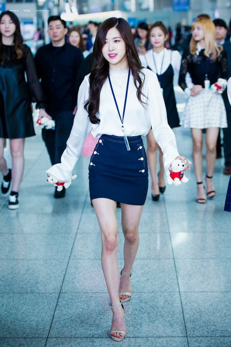 Top mỹ nhân Kpop gầy nhất lịch sử Kpop: Cô mảnh khảnh nhất chỉ 37kg, 2 nữ thần Black Pink và SNSD đều có mặt - Ảnh 7. Top mỹ nhân Kpop gầy nhất lịch sử Kpop: Cô mảnh khảnh nhất chỉ 37kg, 2 nữ thần Black Pink và SNSD đều có mặt - Ảnh 7.
