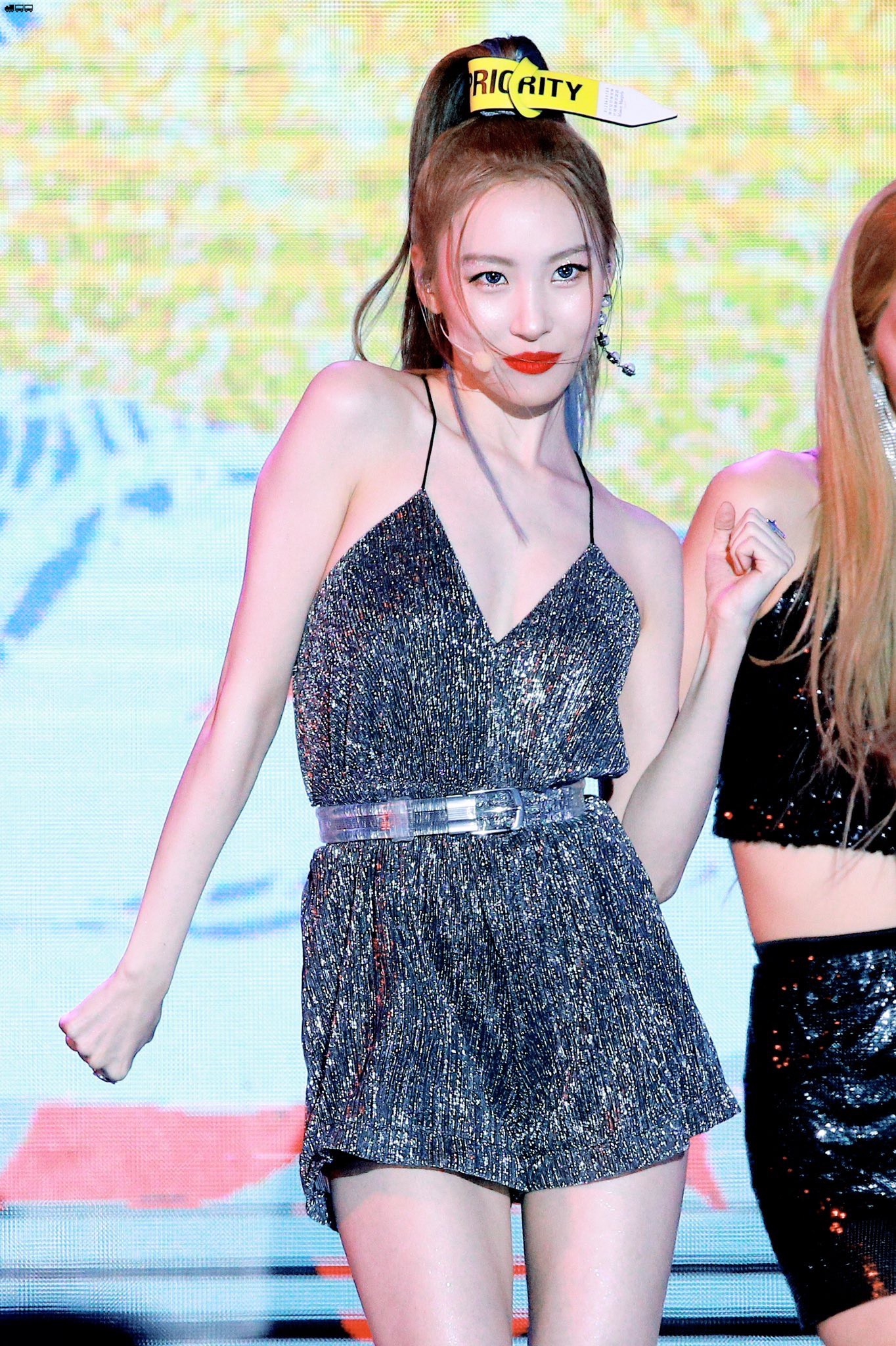 Top mỹ nhân Kpop gầy nhất lịch sử Kpop: Cô mảnh khảnh nhất chỉ 37kg, 2 nữ thần Black Pink và SNSD đều có mặt - Ảnh 15. Top mỹ nhân Kpop gầy nhất lịch sử Kpop: Cô mảnh khảnh nhất chỉ 37kg, 2 nữ thần Black Pink và SNSD đều có mặt - Ảnh 15.