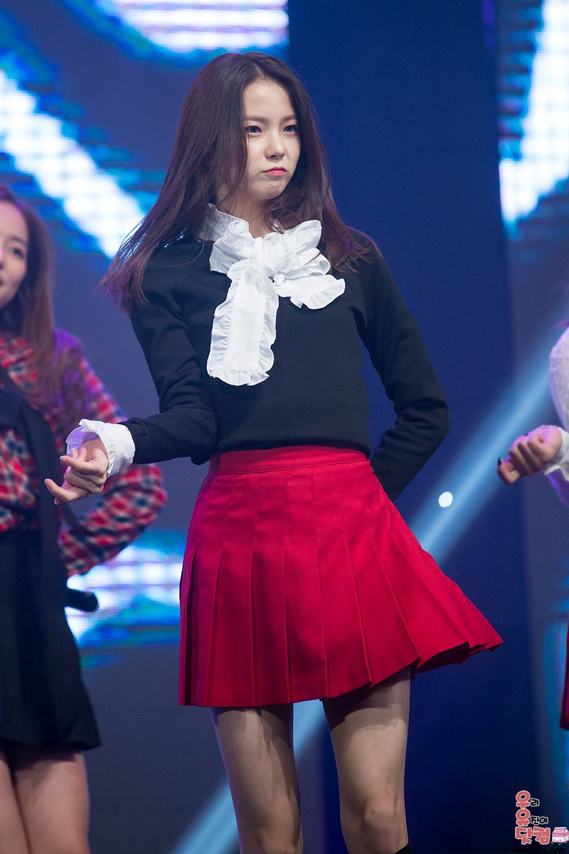 Top mỹ nhân Kpop gầy nhất lịch sử Kpop: Cô mảnh khảnh nhất chỉ 37kg, 2 nữ thần Black Pink và SNSD đều có mặt - Ảnh 17. Top mỹ nhân Kpop gầy nhất lịch sử Kpop: Cô mảnh khảnh nhất chỉ 37kg, 2 nữ thần Black Pink và SNSD đều có mặt - Ảnh 17.