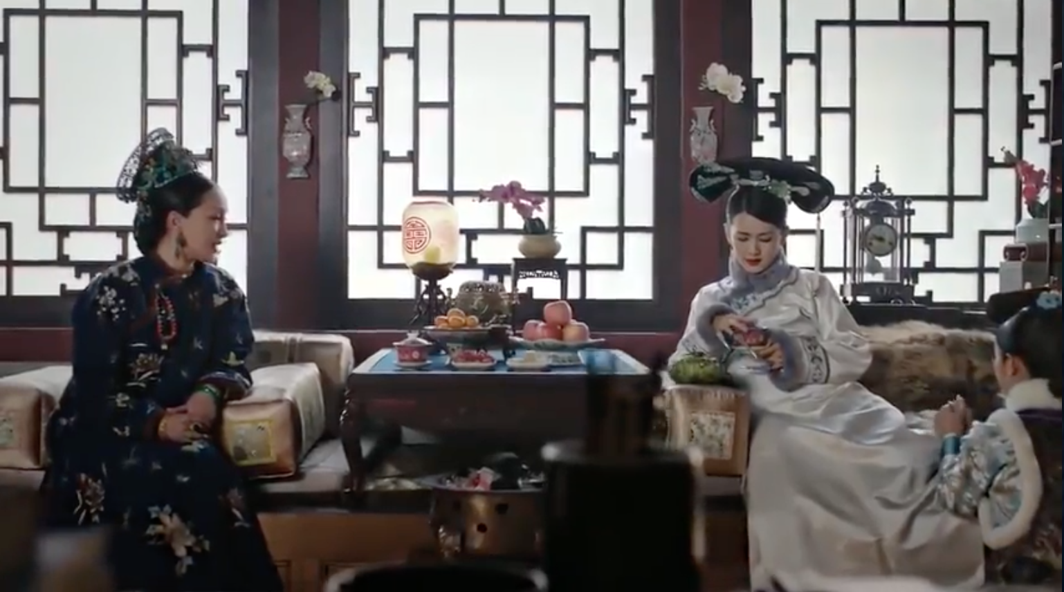 Thêm một cái chết thương tâm trong Như Ý Truyện: Hận Càn Long, phi tần này đốt luôn cung điện tự sát - Ảnh 3. Thêm một cái chết thương tâm trong Như Ý Truyện: Hận Càn Long, phi tần này đốt luôn cung điện tự sát - Ảnh 3.