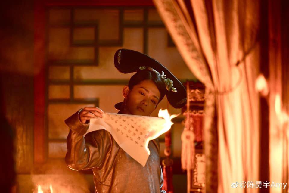 Thêm một cái chết thương tâm trong Như Ý Truyện: Hận Càn Long, phi tần này đốt luôn cung điện tự sát - Ảnh 8. Thêm một cái chết thương tâm trong Như Ý Truyện: Hận Càn Long, phi tần này đốt luôn cung điện tự sát - Ảnh 8.