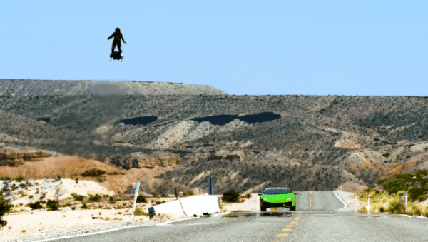 Ván trượt bay phản lực của Doraemon xuất hiện ngoài đời thực: Tốc độ tối đa 165 km/h, bay vèo vèo trên biển dễ như bỡn - Ảnh 6. Ván trượt bay phản lực của Doraemon xuất hiện ngoài đời thực: Tốc độ tối đa 165 km/h, bay vèo vèo trên biển dễ như bỡn - Ảnh 6.