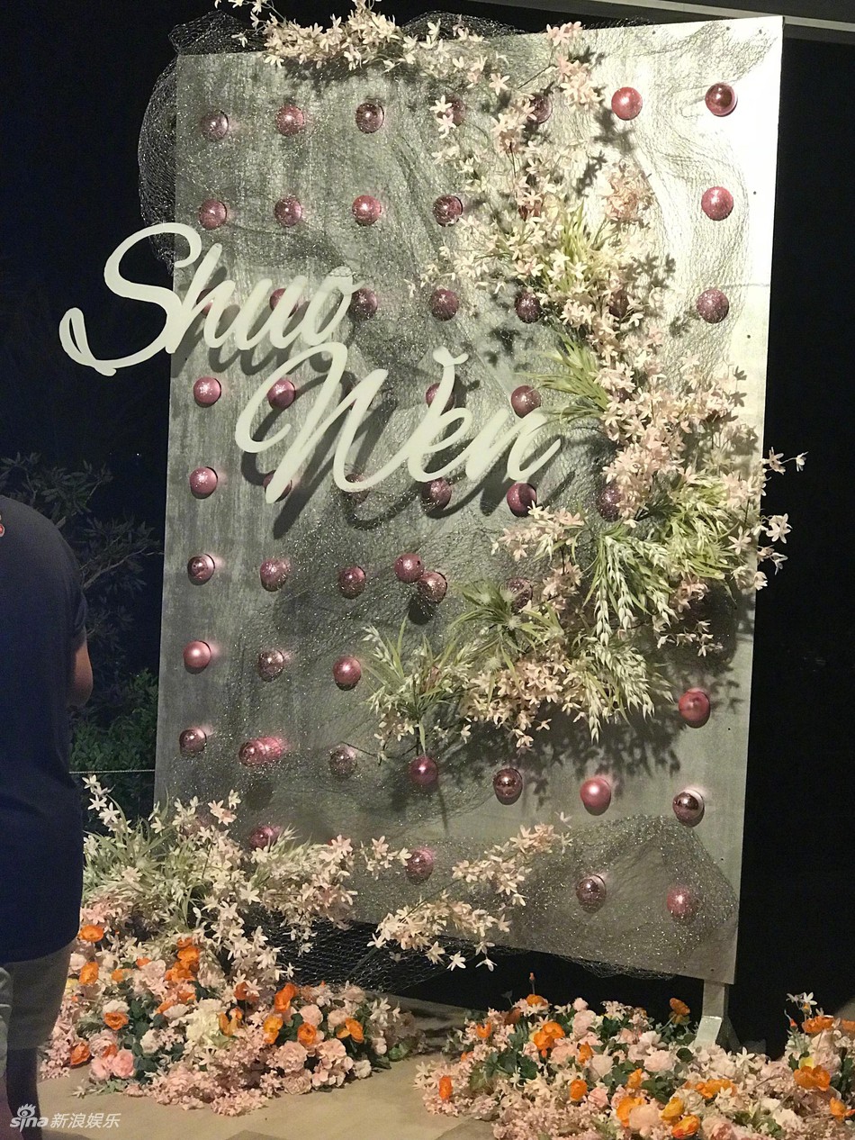 Đám cưới lãng mạn và ngọt ngào của soái ca Hoan Lạc Tụng với bạn gái sau nhiều năm chung sống - Ảnh 8.