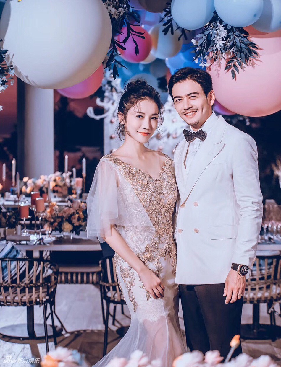 Đám cưới lãng mạn và ngọt ngào của soái ca Hoan Lạc Tụng với bạn gái sau nhiều năm chung sống - Ảnh 9.