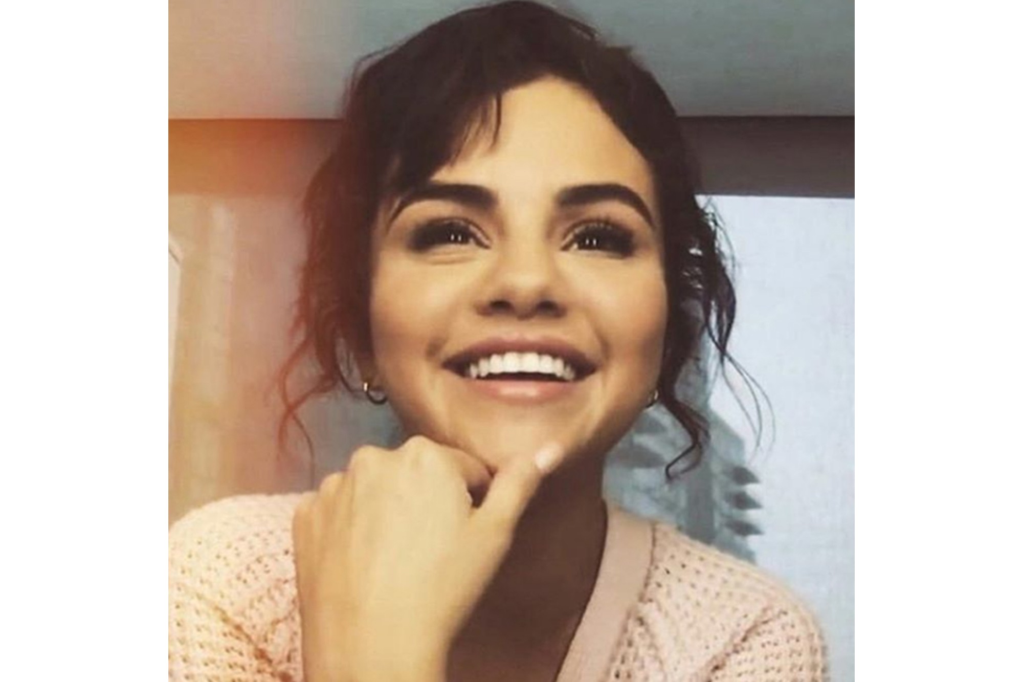 Bài hát mới của 2 cái tên nóng nhất mạng xã hội Selena Gomez và Cardi B sắp phá kỉ lục này dù chưa ra mắt - Ảnh 2. Bài hát mới của 2 cái tên nóng nhất mạng xã hội Selena Gomez và Cardi B sắp phá kỉ lục này dù chưa ra mắt - Ảnh 2.