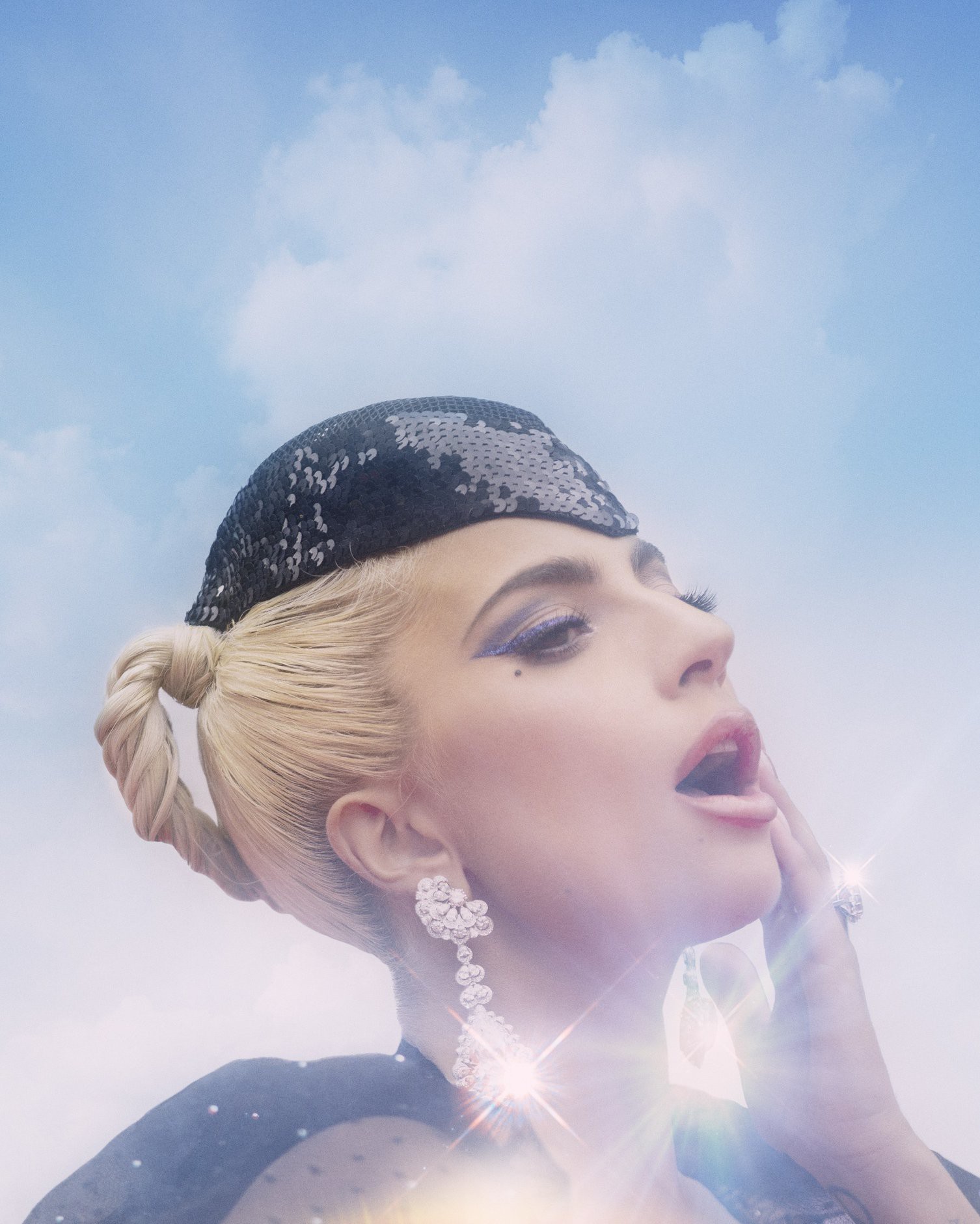 Đại chiến nhạc pop tuần này: Lady Gaga ra cùng lúc 2 bài mới đối đầu trực tiếp Selena Gomez và Cardi B - Ảnh 3. Đại chiến nhạc pop tuần này: Lady Gaga ra cùng lúc 2 bài mới đối đầu trực tiếp Selena Gomez và Cardi B - Ảnh 3.