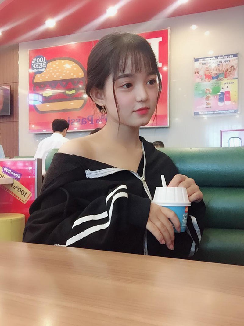 Nữ sinh Đồng Tháp xinh xắn như búp bê, sở hữu thành tích học Văn đáng nể - Ảnh 5. Nữ sinh Đồng Tháp xinh xắn như búp bê, sở hữu thành tích học Văn đáng nể - Ảnh 5.