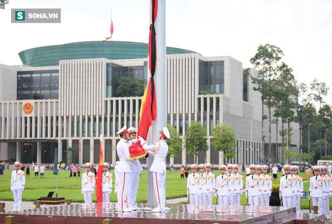 Lễ viếng Chủ tịch nước Trần Đại Quang - Ảnh 3.