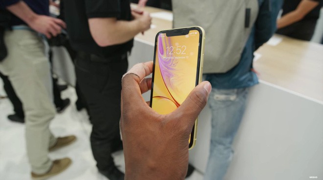 iPhone XR được dự đoán bán chạy hơn cả XS và XS Max - Ảnh 13.