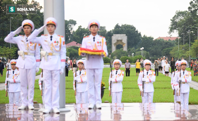 Khắp nơi treo cờ rủ Quốc tang Chủ tịch nước Trần Đại Quang - Ảnh 5.