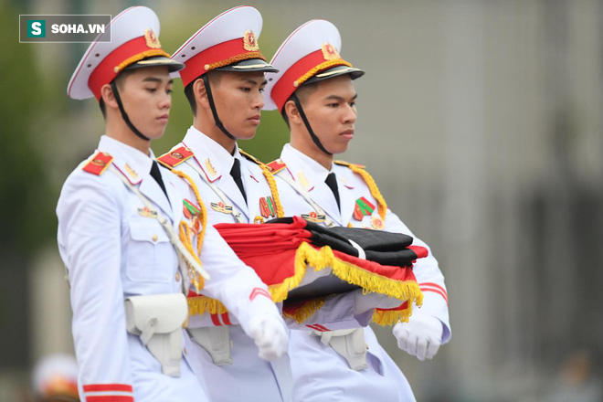 Khắp nơi treo cờ rủ Quốc tang Chủ tịch nước Trần Đại Quang - Ảnh 6.