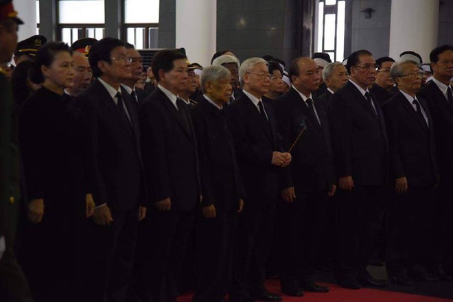 Lễ viếng Chủ tịch nước Trần Đại Quang - Ảnh 9.