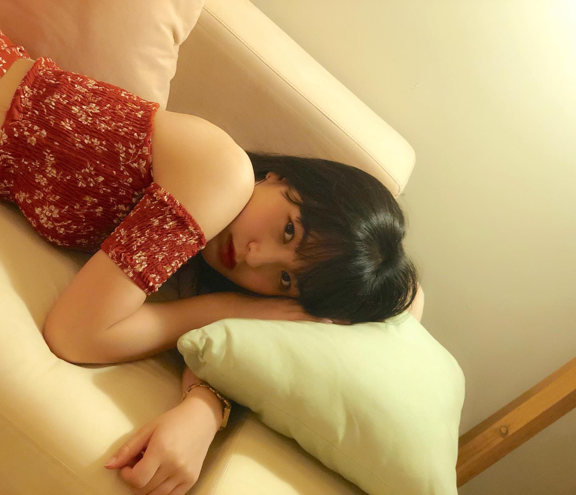 Tiểu mỹ nhân từng được siêu mẫu Thúy Hạnh tiên đoán sẽ trở thành Hoa hậu càng ngày càng xinh đẹp rạng rỡ - Ảnh 5. Tiểu mỹ nhân từng được siêu mẫu Thúy Hạnh tiên đoán sẽ trở thành Hoa hậu càng ngày càng xinh đẹp rạng rỡ - Ảnh 5.
