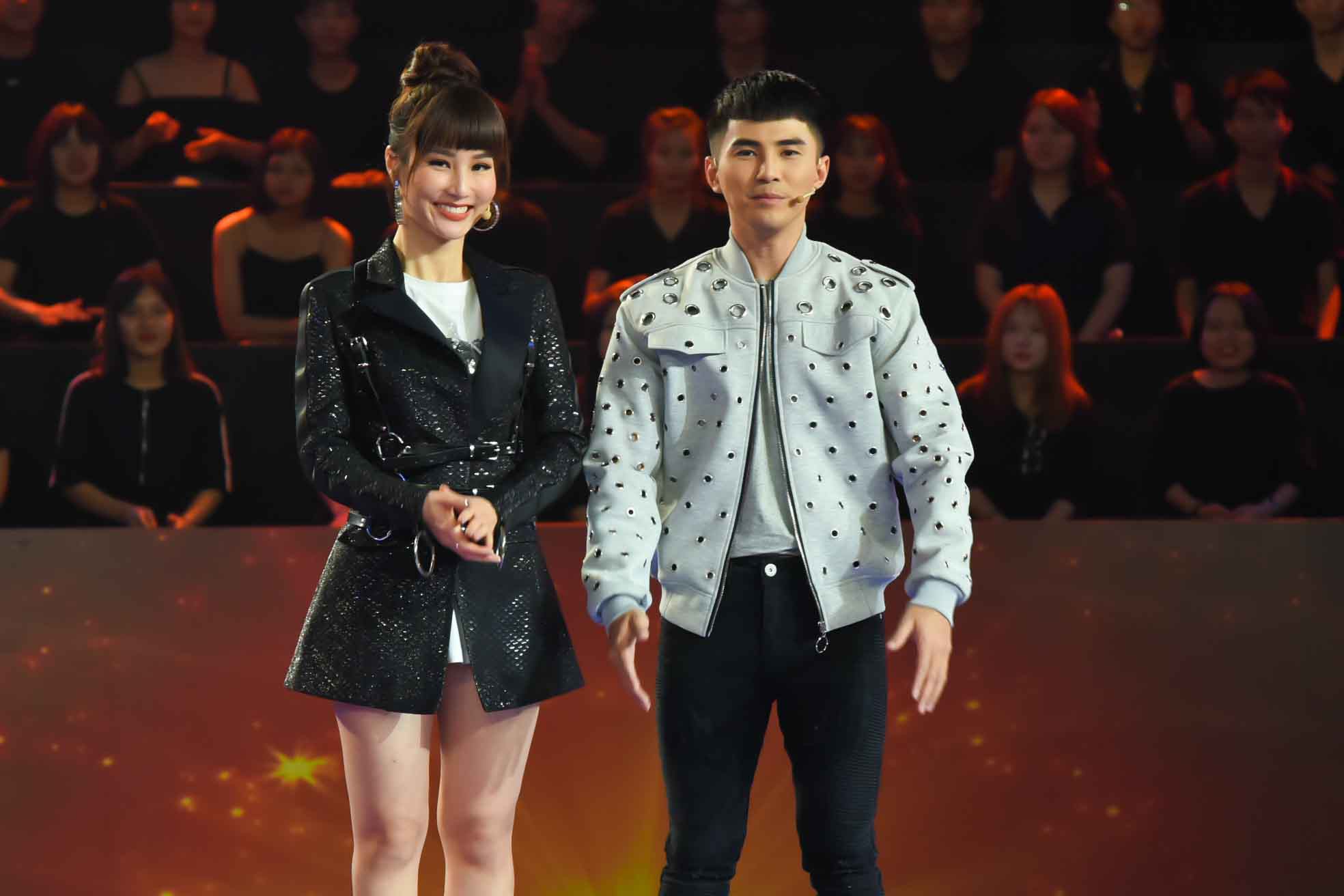 Will bất ngờ về khả năng làm toán của Diễm My 9X trên sóng truyền hình 2 Will bất ngờ về khả năng làm toán của Diễm My 9X trên sóng truyền hình - Ảnh 4.