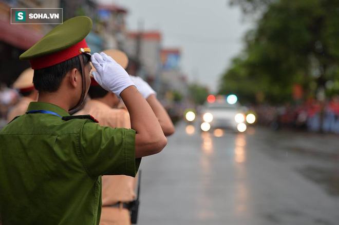 Chủ tịch nước Trần Đại Quang trở về đất mẹ - Ảnh 24.