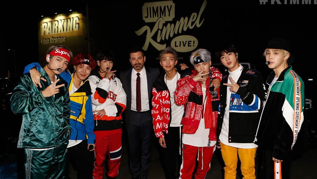 "Nghỉ chơi" với sân nhà Hàn Quốc, BTS giờ là khách mời thường xuyên của show Mỹ 8 Nghỉ chơi với sân nhà Hàn Quốc, BTS giờ là khách mời thường xuyên của show Mỹ - Ảnh 8.