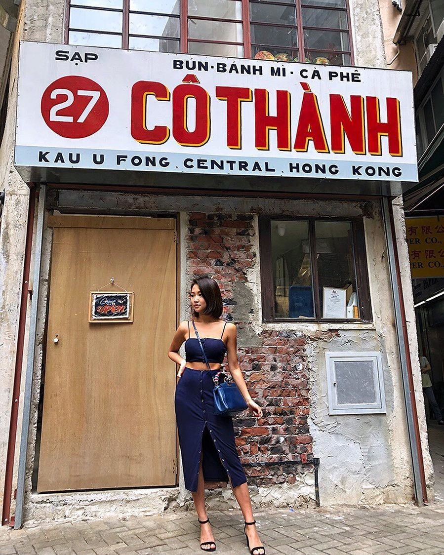 Blogger đình đám của Hong Kong đến Việt Nam, khoe ảnh đội nón lá - Ảnh 4.